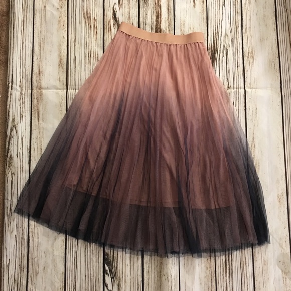 Only ONE LEFT! HOST PICK! Clearance Ombre Skirt - Picture 4 of 6